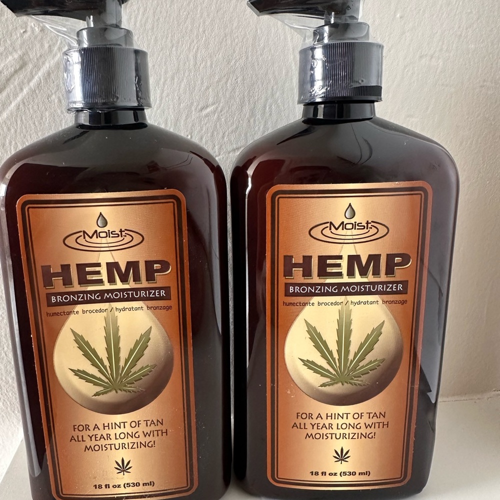 Moist Hemp Bronzing Moisturizer
